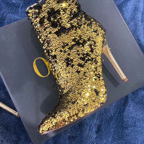 ⬇️PRICE⬇️ OLIVIA Ferguson - Black and Gold Sequence Bootie - size 7 - Picture 8 of 10